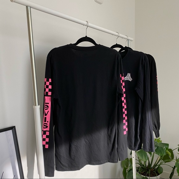 Levi’s Black Crewneck Sweatshirt/Long Sleeve T 🖤 - Picture 5 of 5